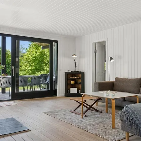 Сasa de vacaciones Lasse - 1-5km From The Sea By Interhome